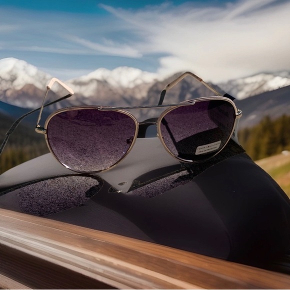 Tommy Hilfiger pink frame Sunglasses - Picture 5 of 7